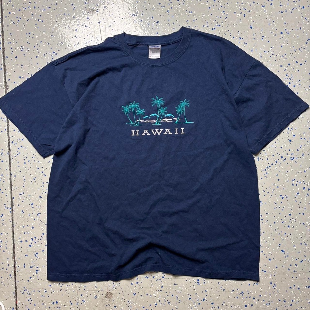 Y2K Hawaii Navy Embroidered T-Shirt Graphic Mens XL Short Sleeve Casual